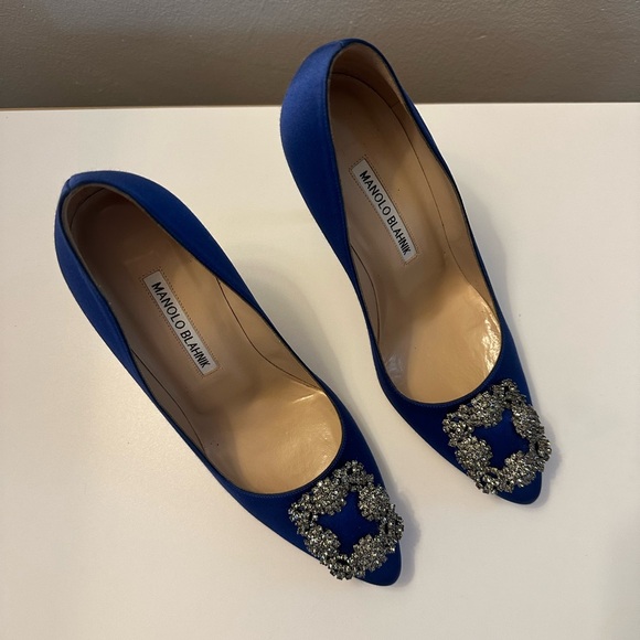 Manolo Blahnik Hangisi 105 Embellished Satin Pumps